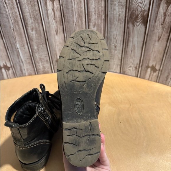 Sofft Black Lace Up Boots - Picture 6 of 10
